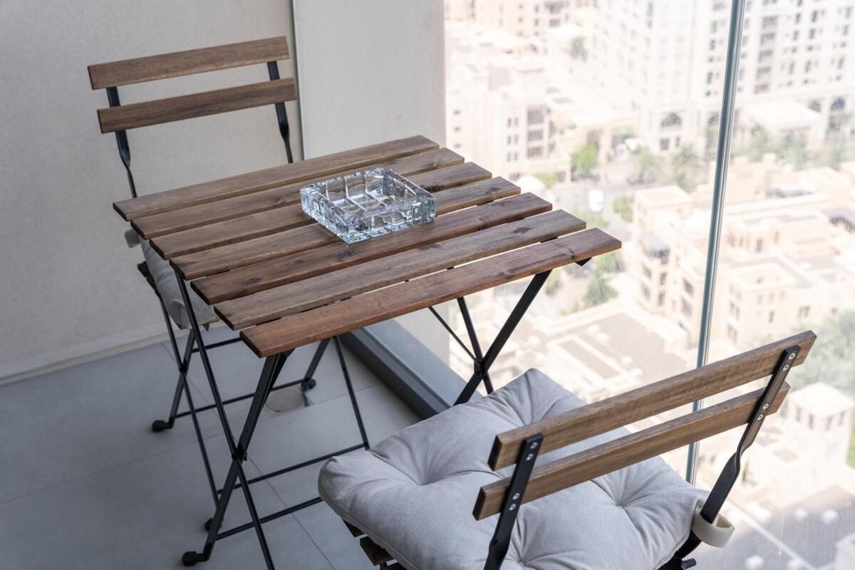 Apartamento Posh 2-bedroom Flat In The Heart Of Downtown, Dubai! Dubái