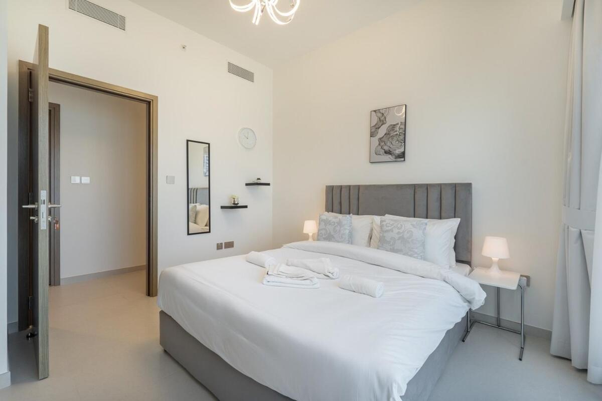 Posh 2-bedroom Flat In The Heart Of Downtown, Dubai!