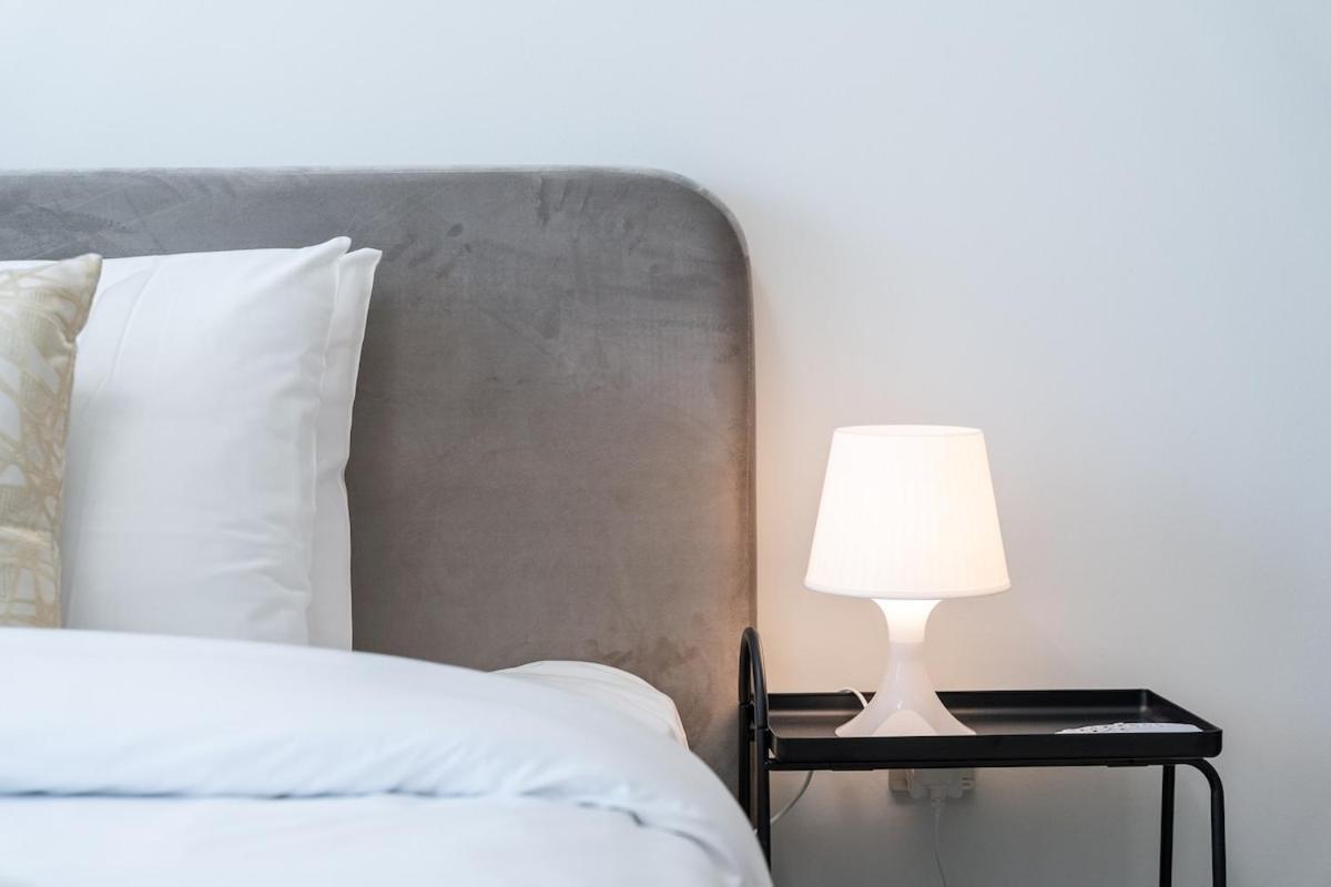 Apartamento Posh 2-bedroom Flat In The Heart Of Downtown, Dubai! *