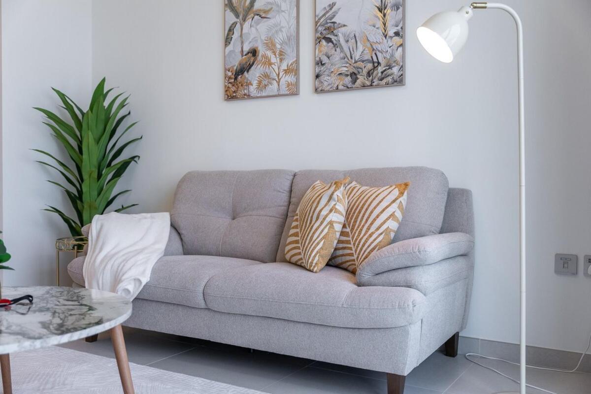 Apartamento Posh 2-bedroom Flat In The Heart Of Downtown, Dubai! *