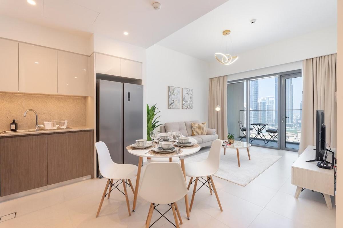 Posh 2-bedroom Flat In The Heart Of Downtown, Dubai! *