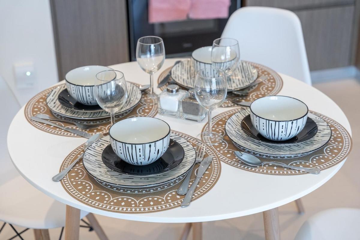 Posh 2-bedroom Flat In The Heart Of Downtown, Dubai! Apartamento