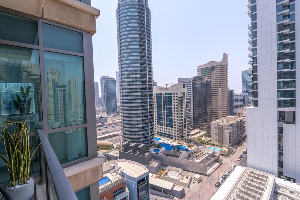 Luxury 7-sleeper With Spectacular Views In Marina Dubai