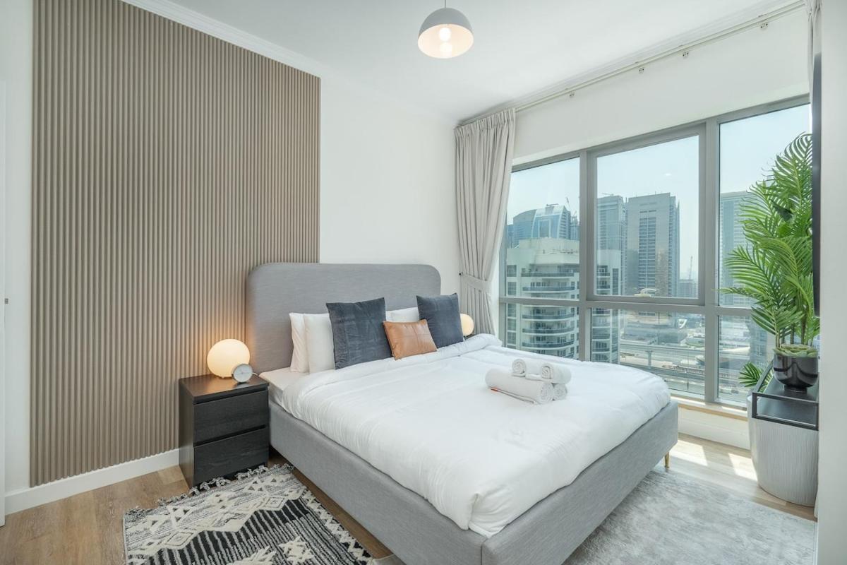 Luxury 7-sleeper With Spectacular Views In Marina Dubai
