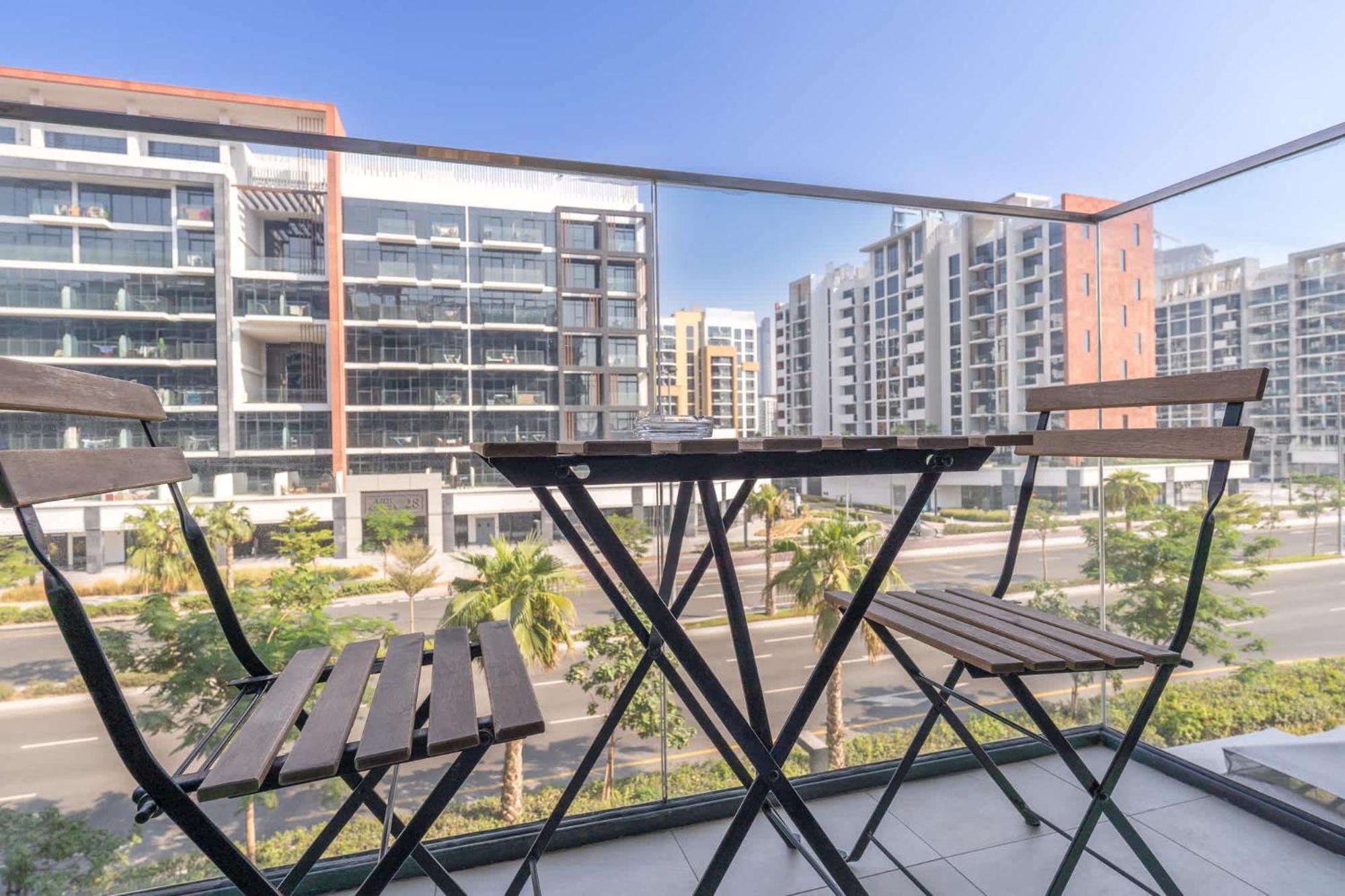Sleek In Azizi Riviera Meydan! *