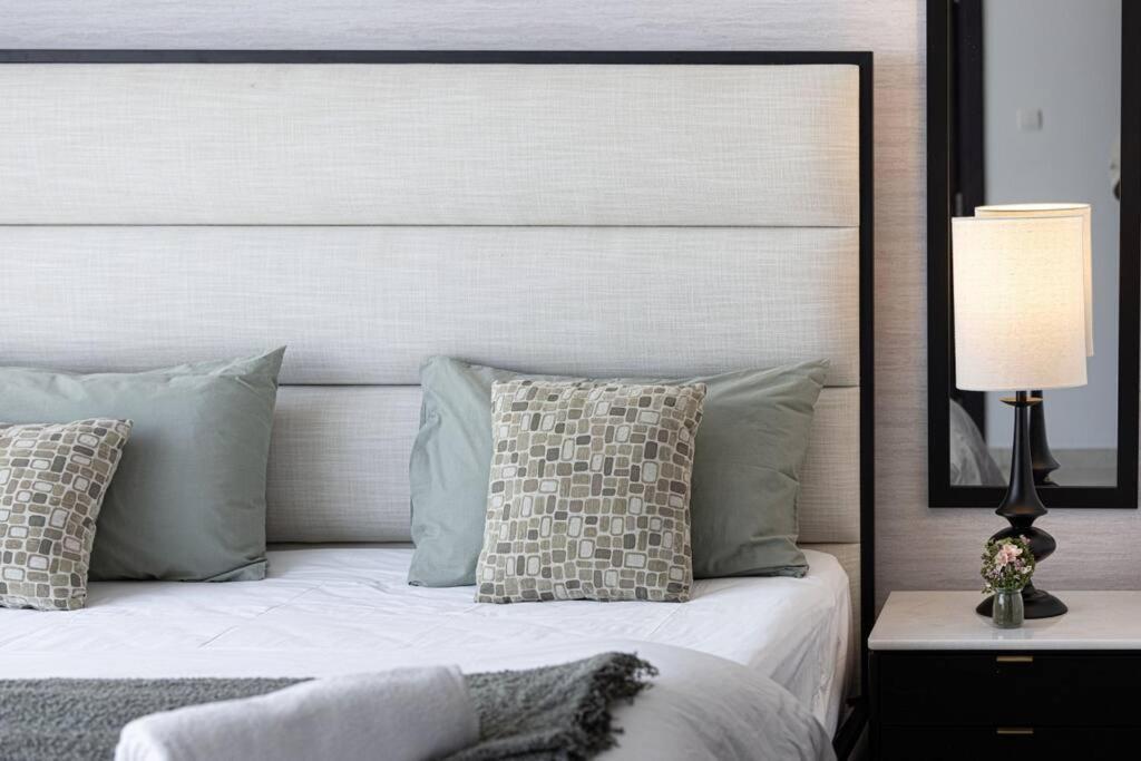 Luxury 1-br With View In Business Bay Dubaï