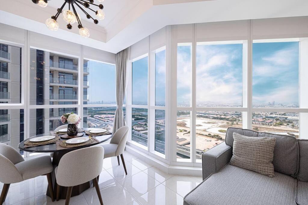 Luxury 1-br With View In Business Bay Dubaï