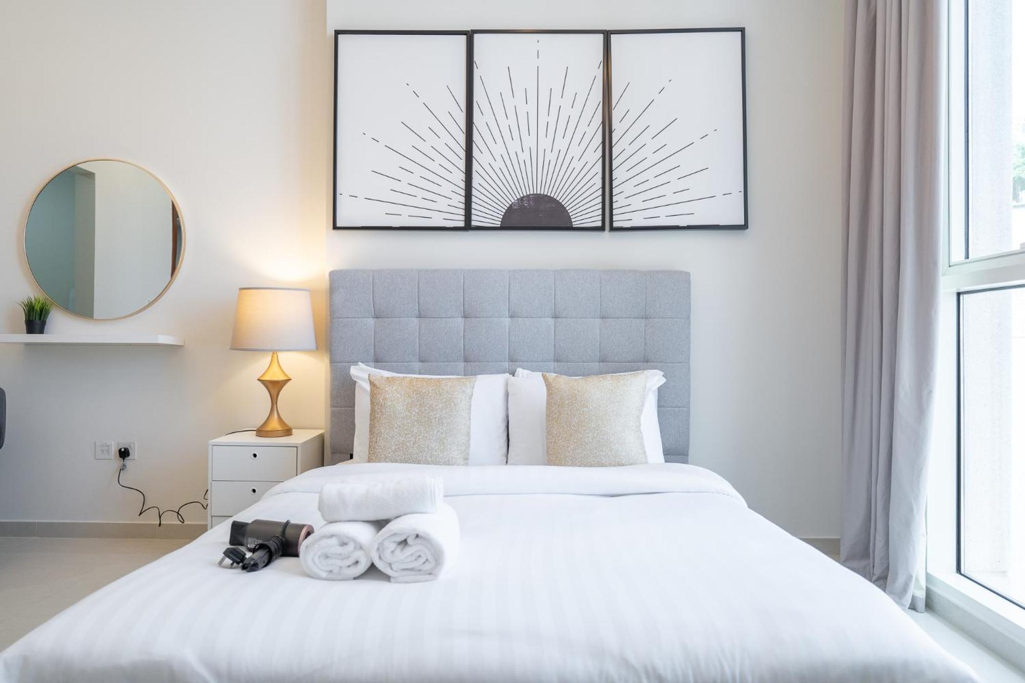 Heaven Crest Downtown - And 1 Bedroom 2 Minute Walk To Mall And Burj Khalifa * Dubai