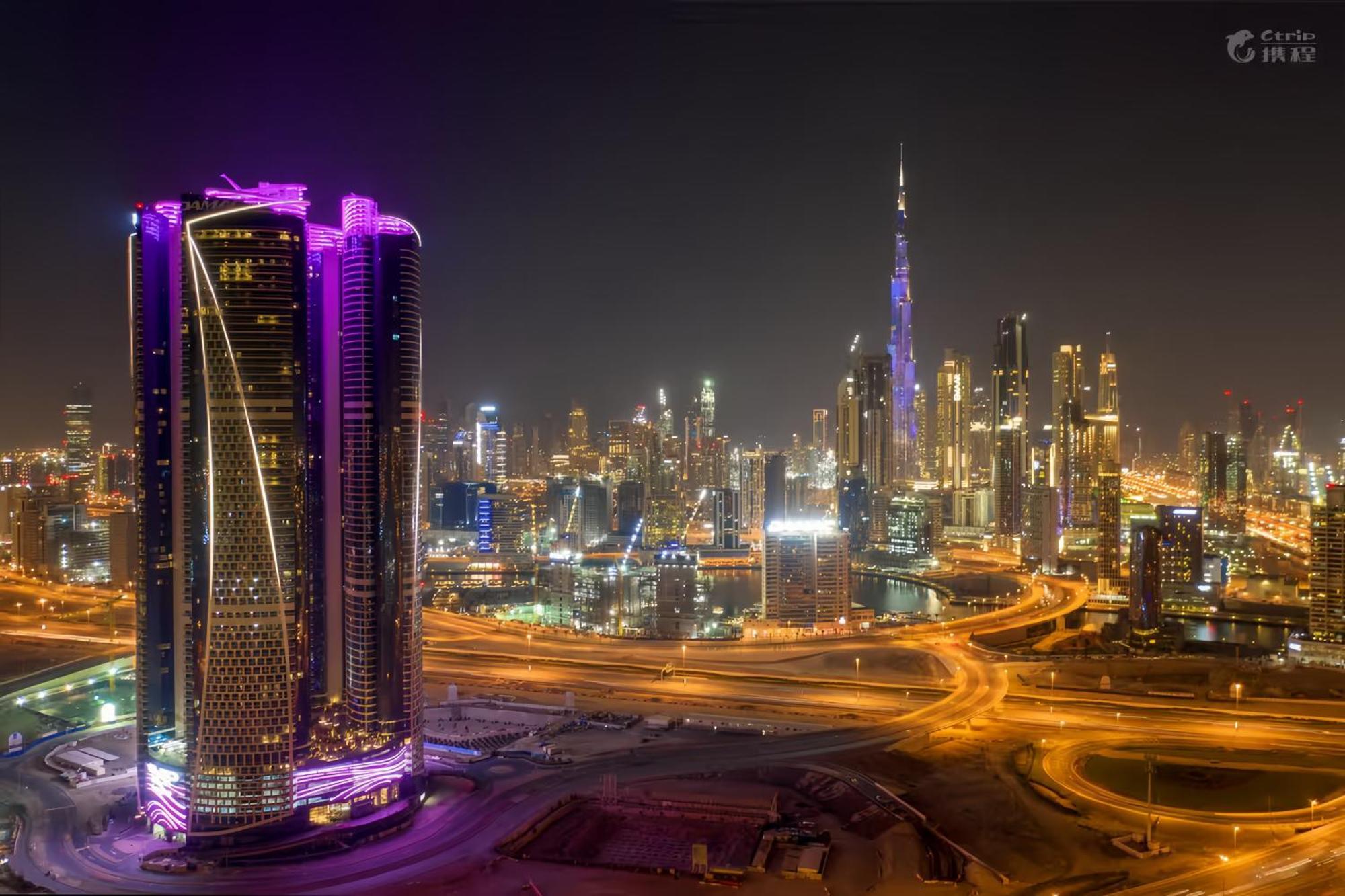 Paramount * Dubai