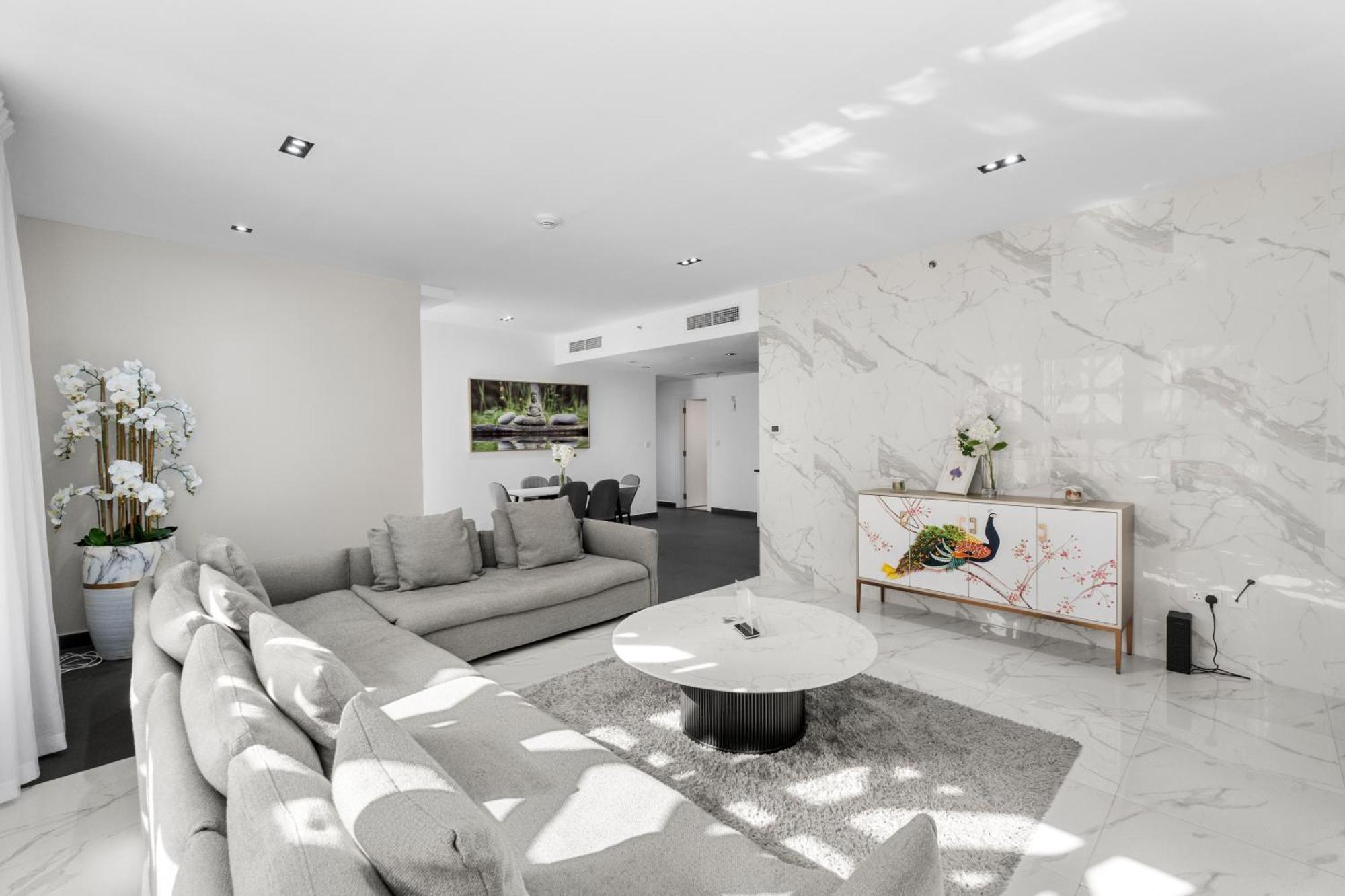Sea View In Jbr - 2 Bedroom In Front Of The Appartement *