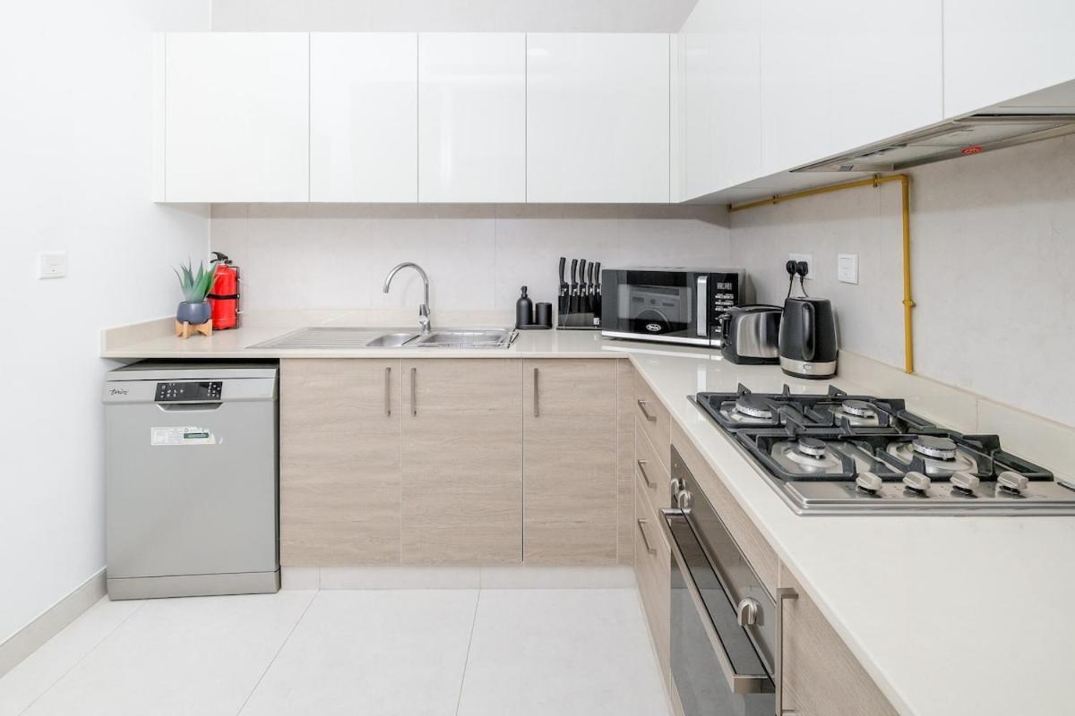 Serene 1-bedroom For 4 In Business Bay Lejlighed Dubai