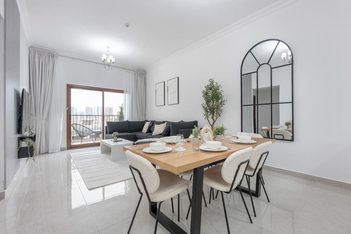 Appartement Elegant 2-bedroom With Modern Kitchenette In Jvc