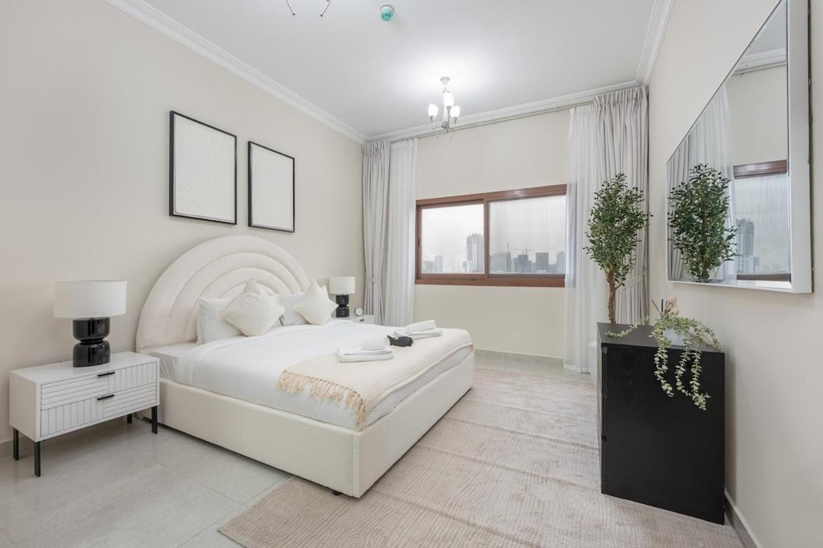 Elegant 2-bedroom With Modern Kitchenette In Jvc * Dubaï