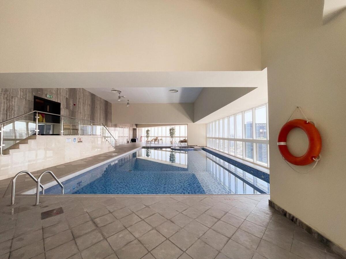 Spacious 3-bedroom With Comfortable Living Area In Marina Dubái