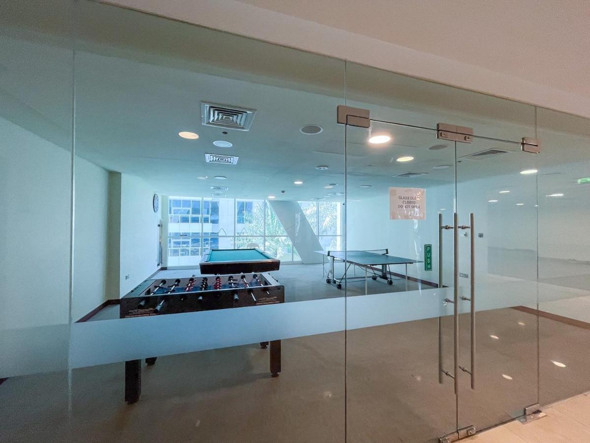 Apartamento Spacious 3-bedroom With Comfortable Living Area In Marina