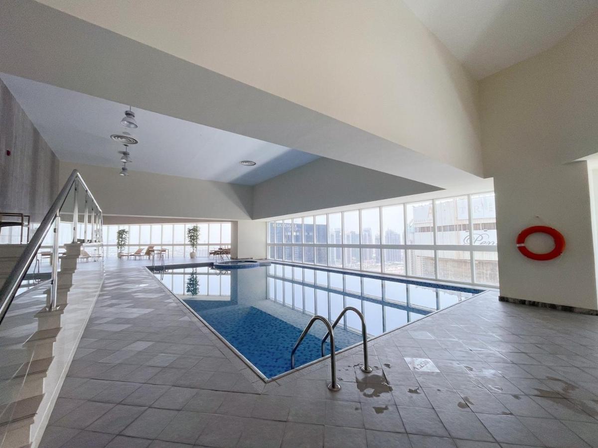 Spacious 3-bedroom With Comfortable Living Area In Marina * Dubaï