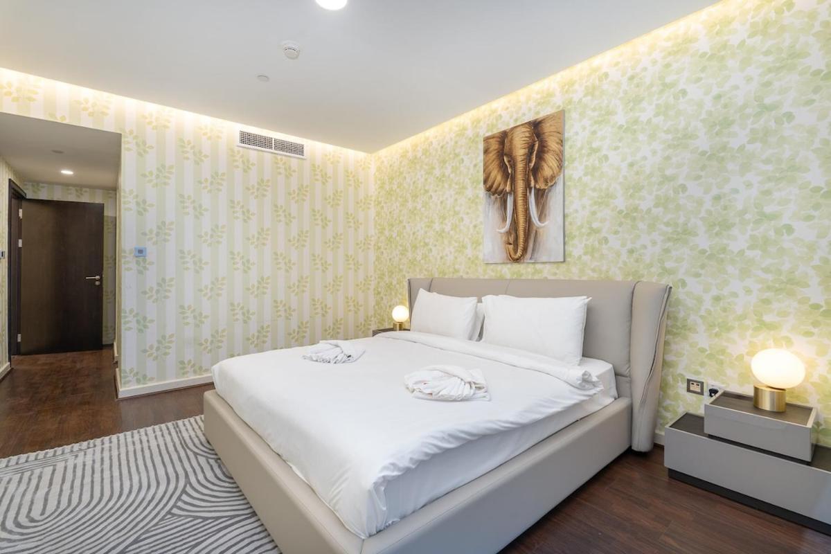 Spacious 3-bedroom With Comfortable Living Area In Marina Apartamento *