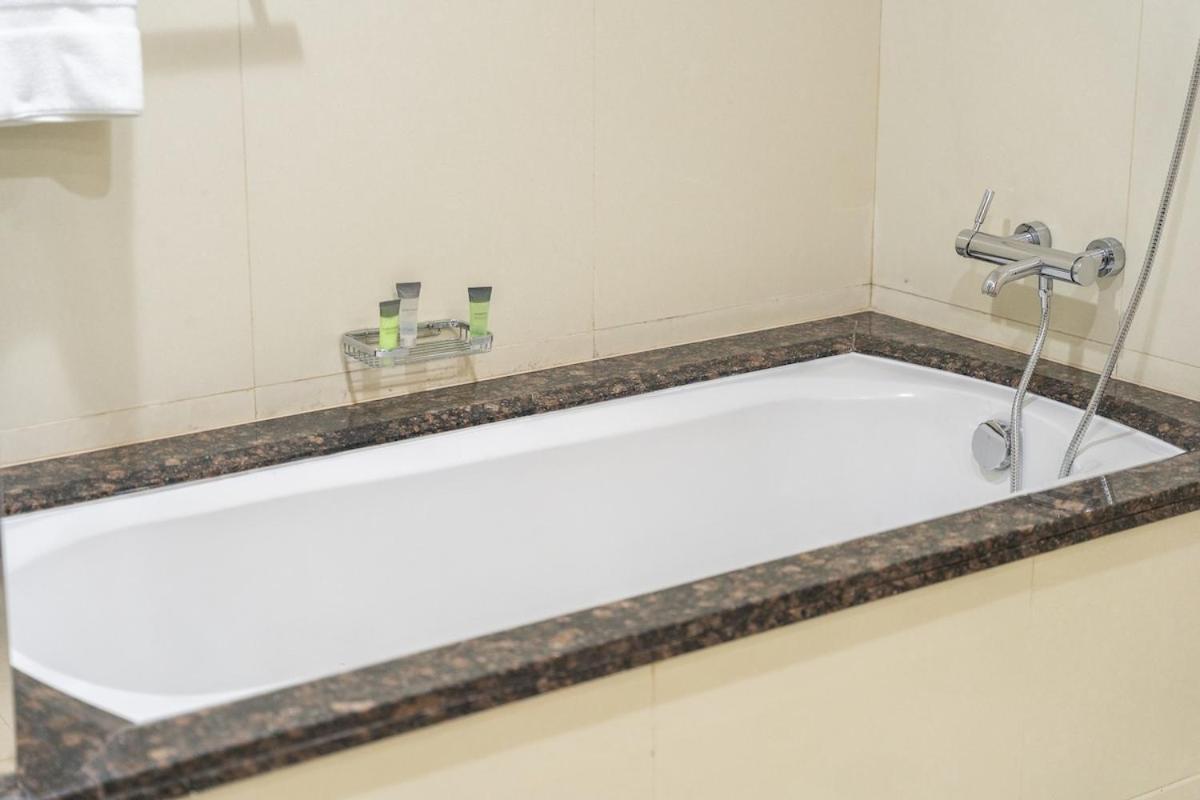 Apartamento Spacious 3-bedroom With Comfortable Living Area In Marina *