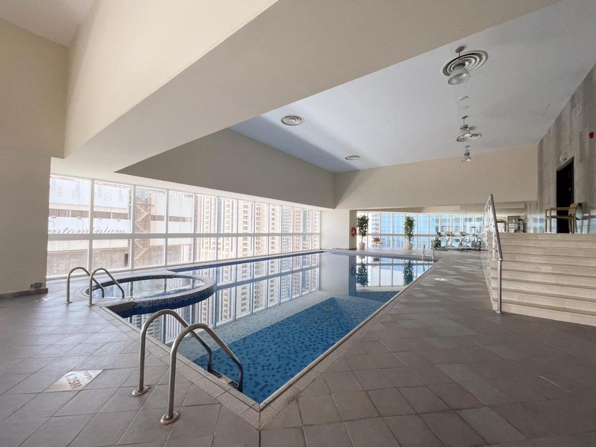 Spacious 3-bedroom With Comfortable Living Area In Marina Apartamento *