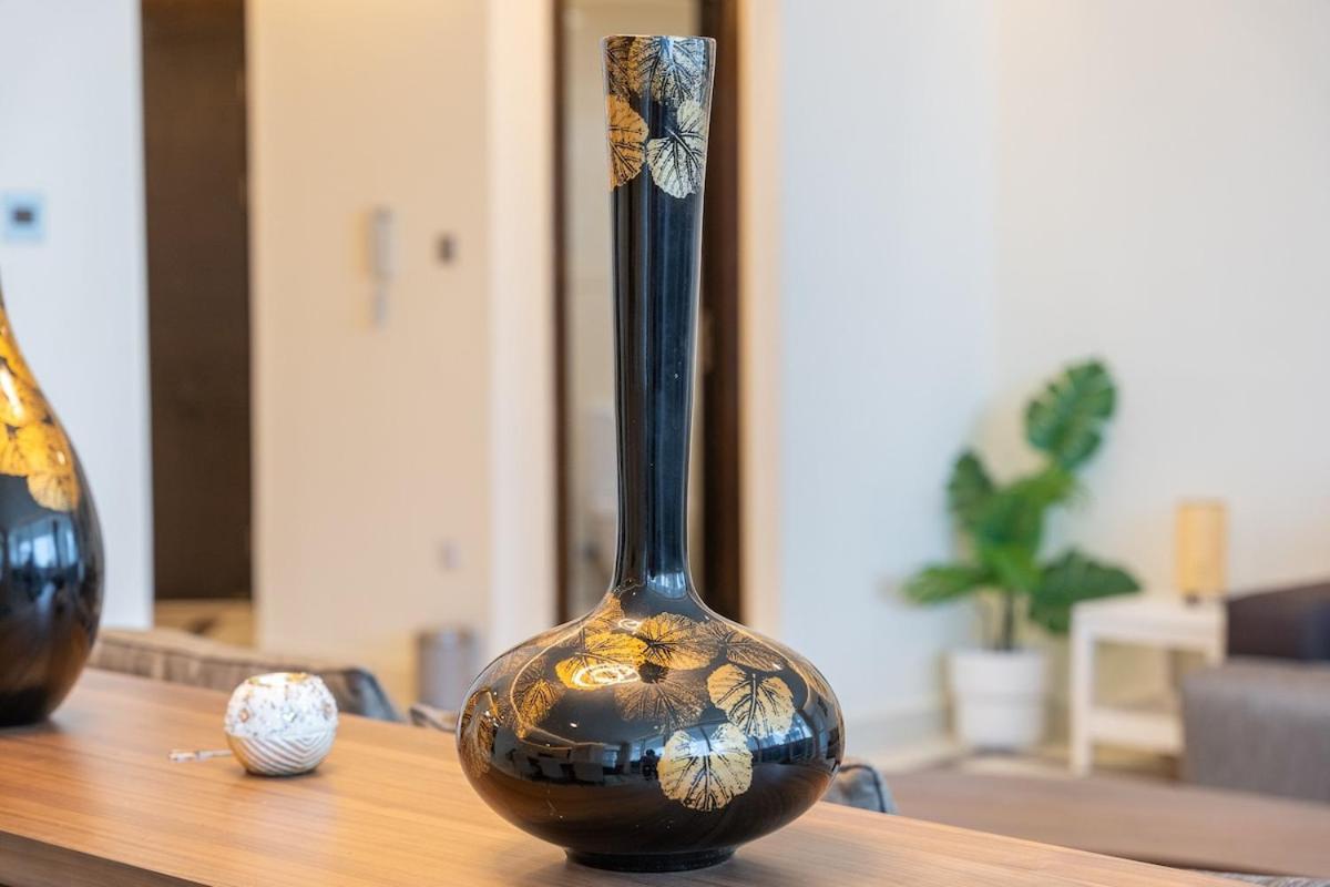 Spacious 3-bedroom With Comfortable Living Area In Marina Dubaï