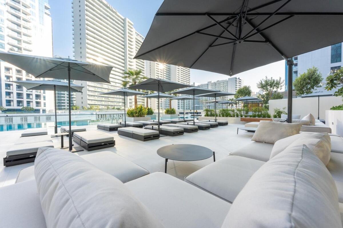 Chic With Compact Kitchen Area In Business Bay