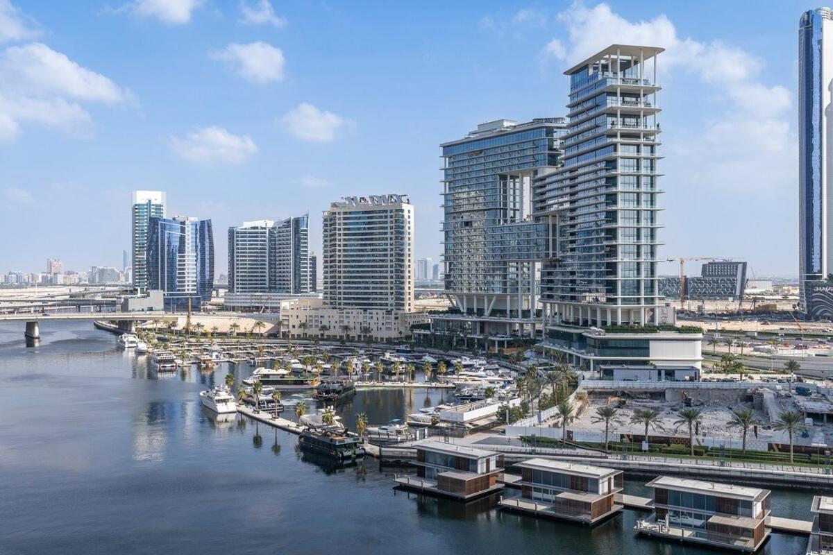 Apartment Beautifully Designed 3br With Canal Views In Business Bay