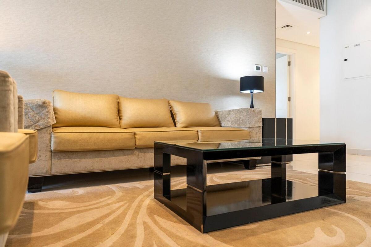 Beautifully Designed 3br With Canal Views In Business Bay Apartment Dubai