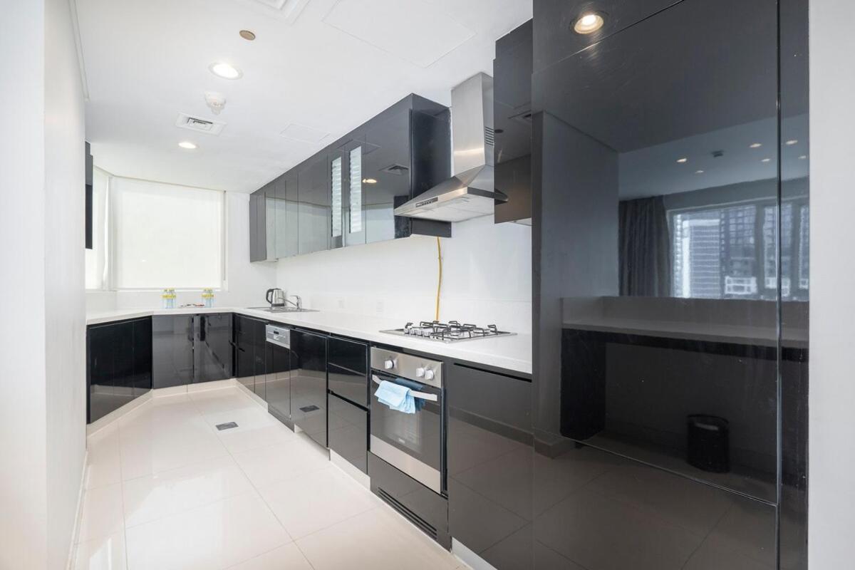 Apartment Beautifully Designed 3br With Canal Views In Business Bay
