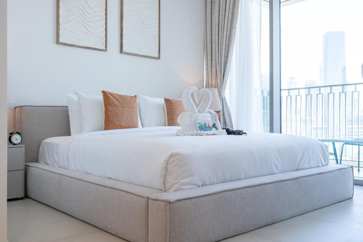 Appartement Elegant 2-bedroom With Comfy Living Area In Downtown Dubaï