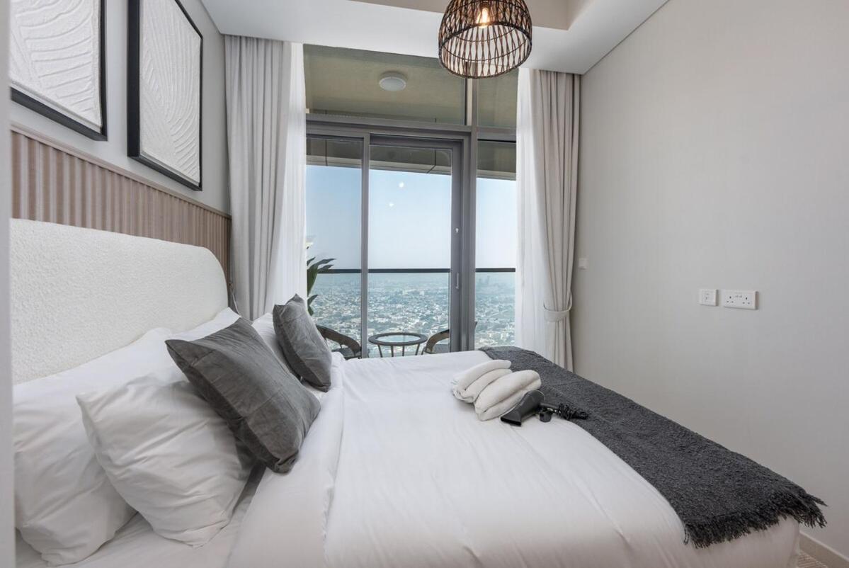 Serene 2-bedroom With Views Of The Cityscape At Aykon City Tower C In Business Bay * Dubái