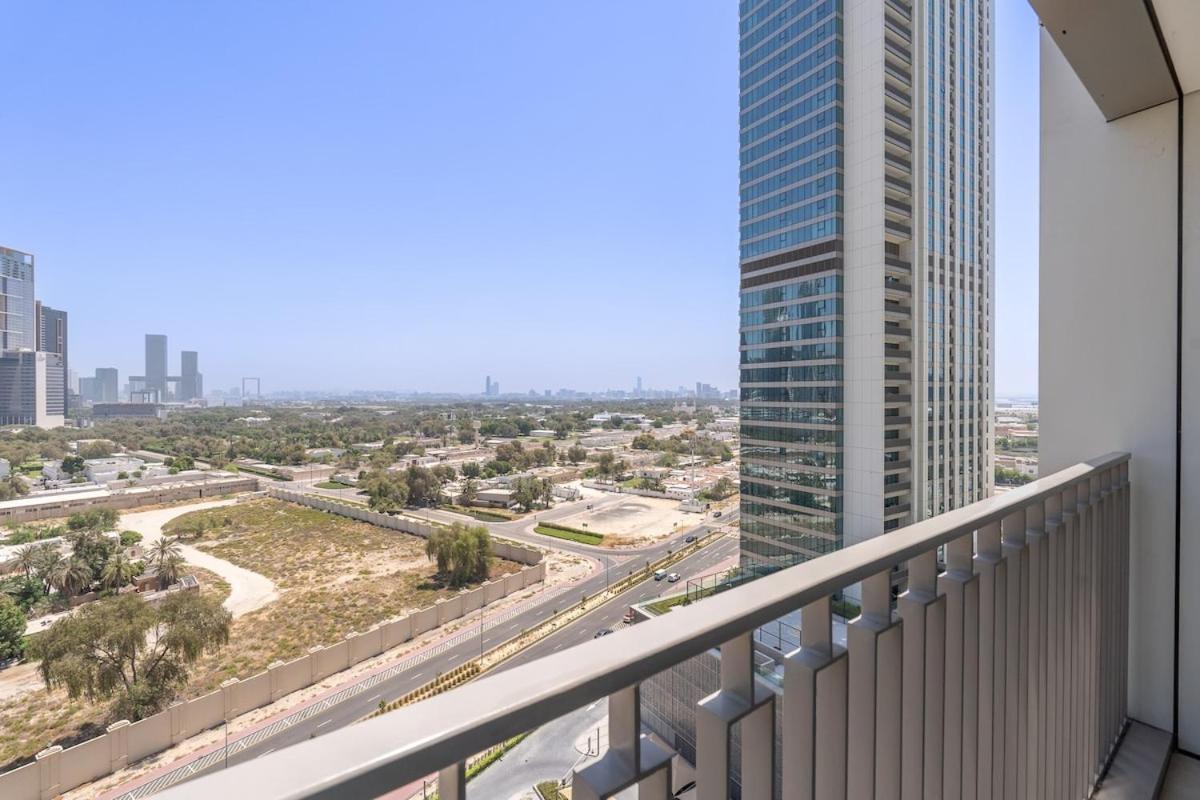 Appartement Elegant 2-bedroom With Comfy Living Area In Downtown