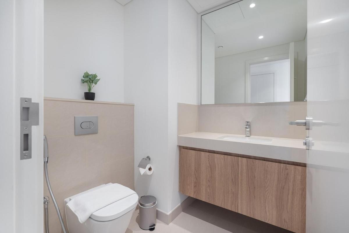 Appartement Elegant 2-bedroom With Comfy Living Area In Downtown *