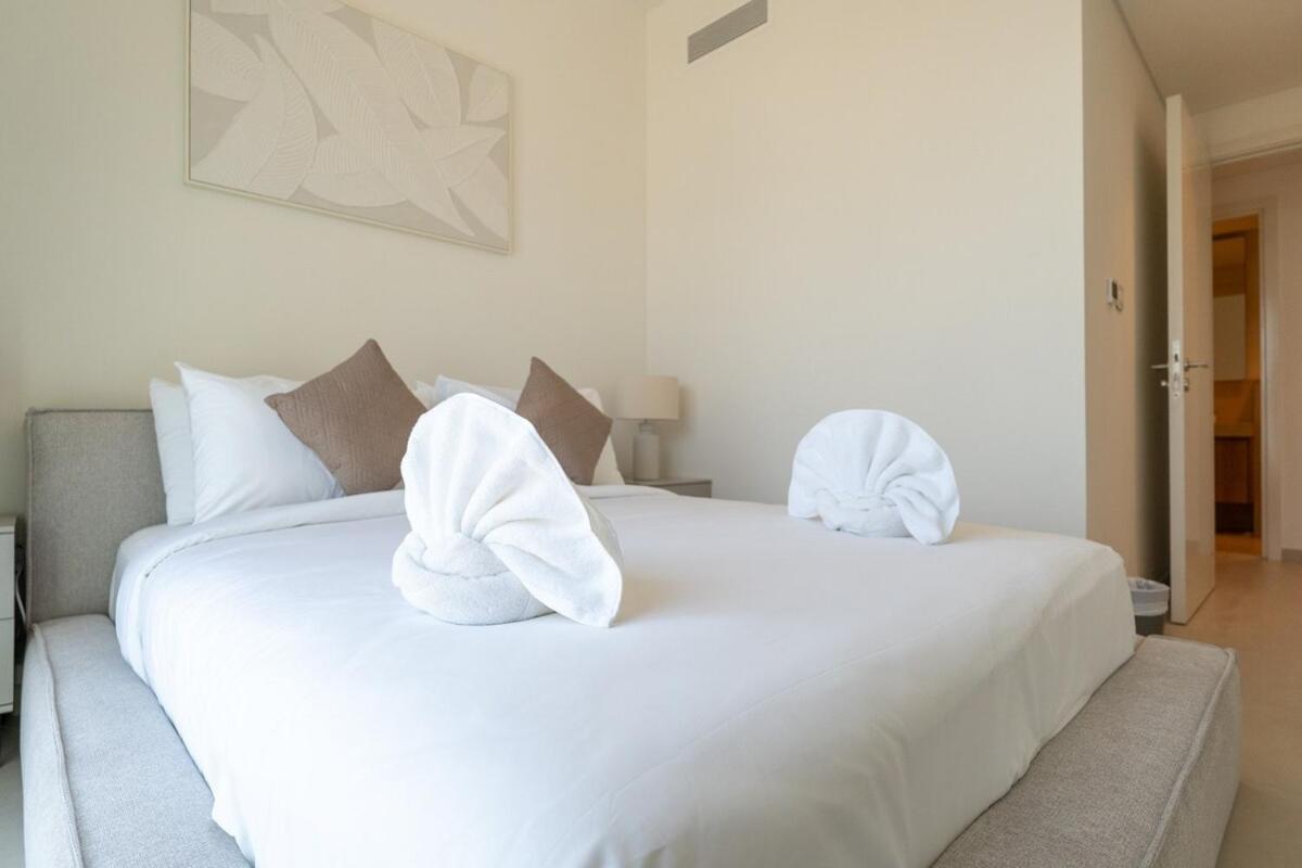 Appartement Elegant 2-bedroom With Comfy Living Area In Downtown Dubaï