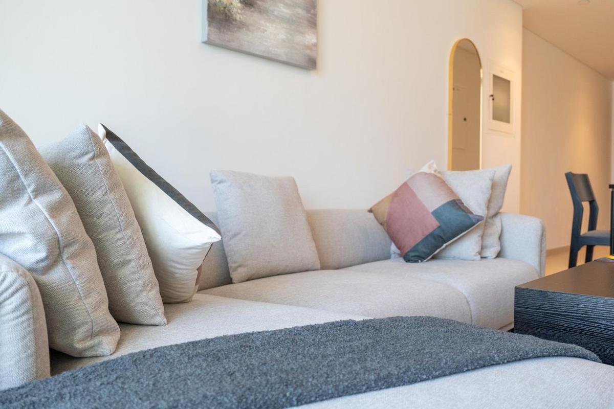 Elegant 2-bedroom With Comfy Living Area In Downtown Appartement