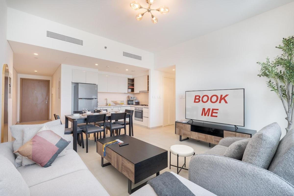 Elegant 2-bedroom With Comfy Living Area In Downtown * Dubaï
