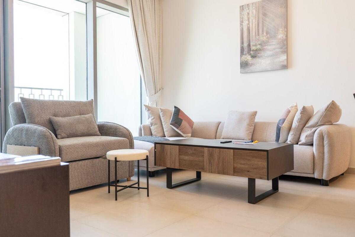 Elegant 2-bedroom With Comfy Living Area In Downtown Appartement