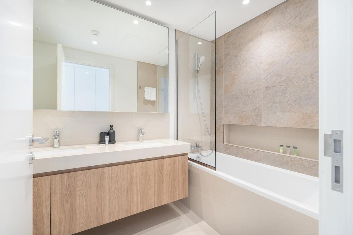 Elegant 2-bedroom With Comfy Living Area In Downtown Appartement *