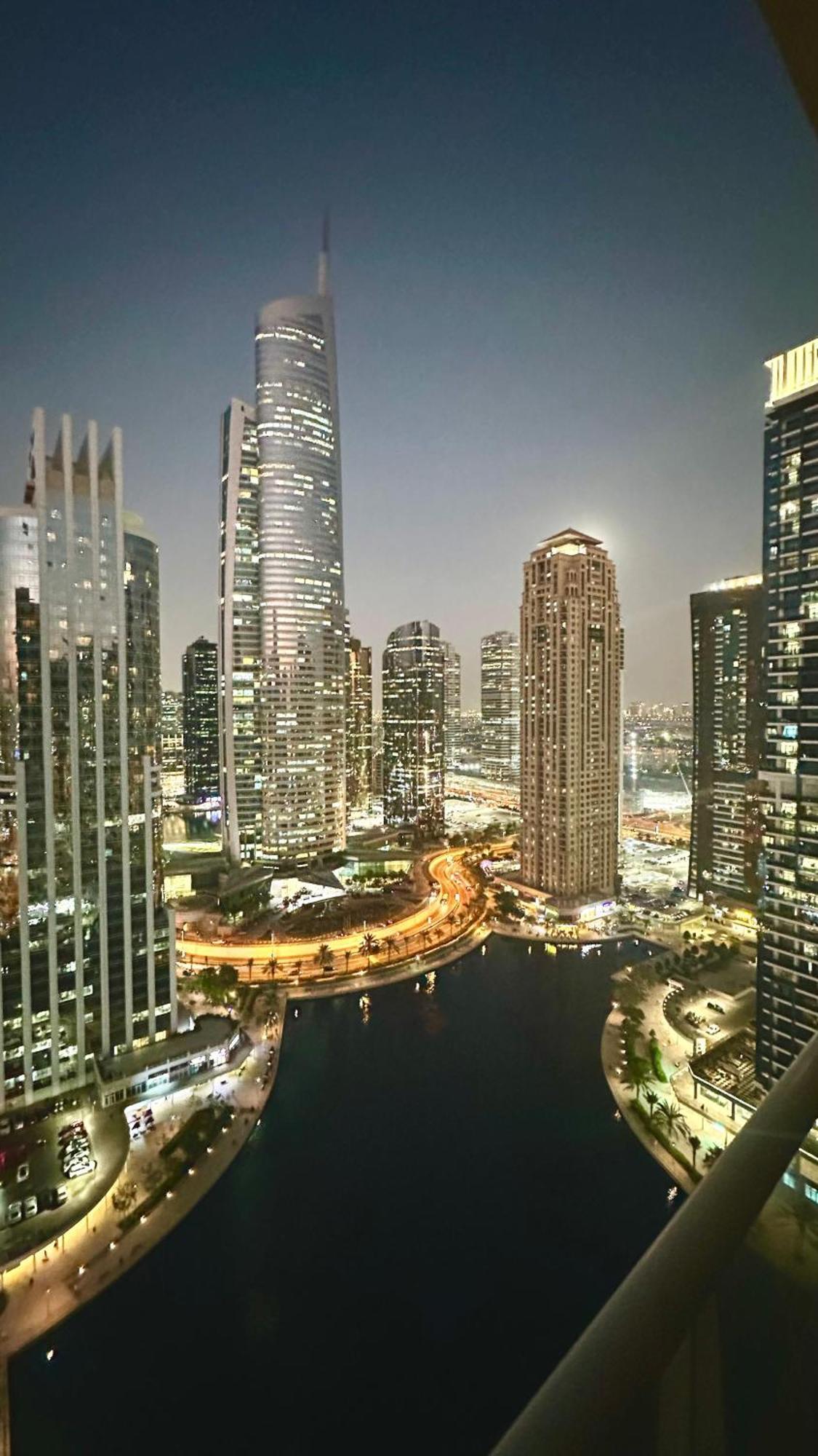 Apartamento Luxury With Balcony - Close To Metro & Marina *