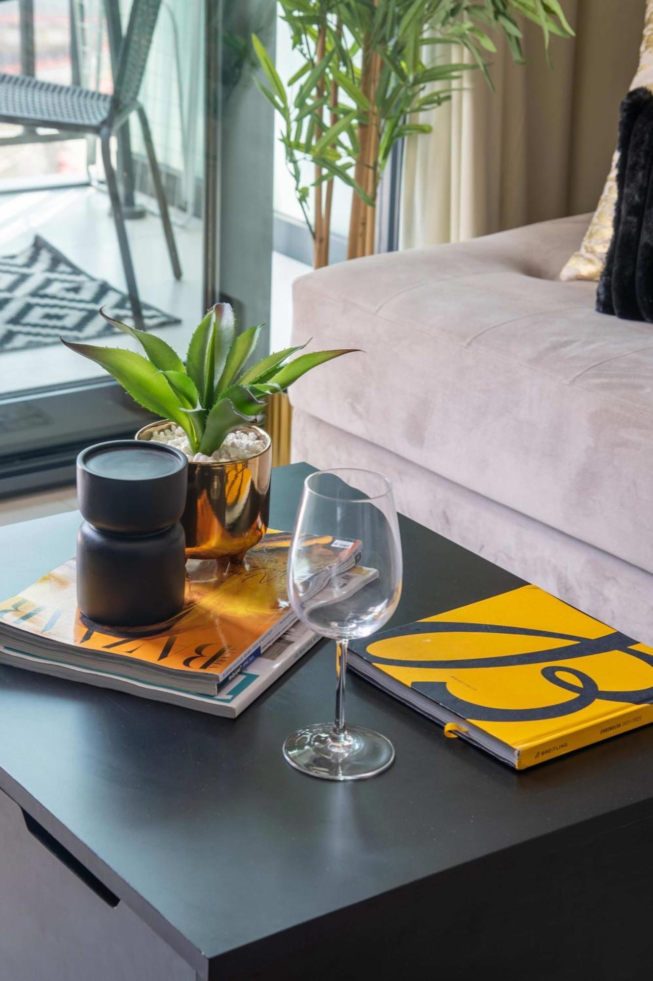 Frank Porter - Zada Tower Apartemen *