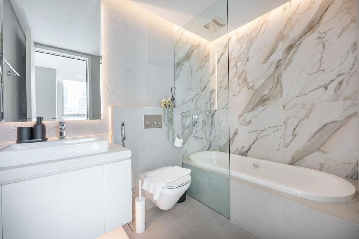 Pristine With Spectacular View In Marina Appartement *