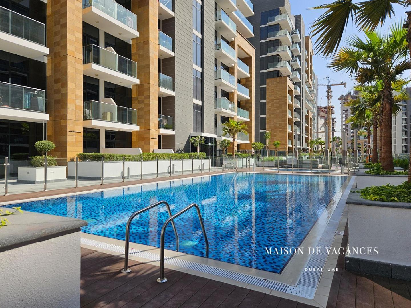 Pool View 10mins From Mall *