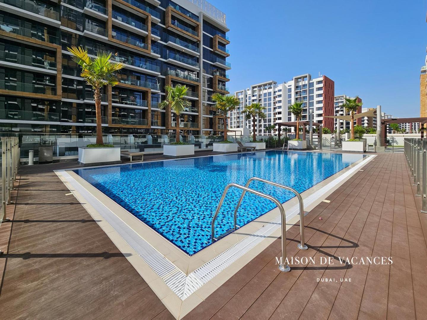 Pool View 10mins From Mall