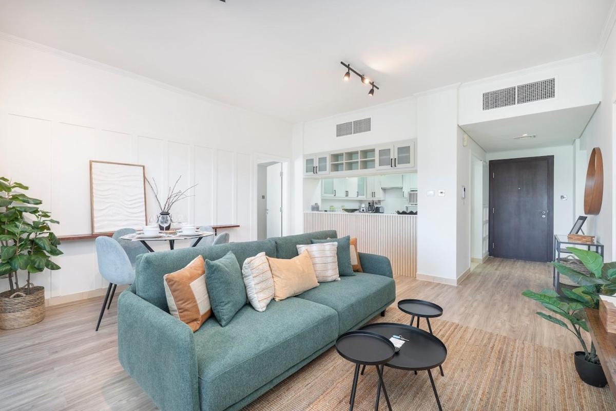 Warm 2-bedrooms With Modern Kitchen Interior In The Greens! * Dubái