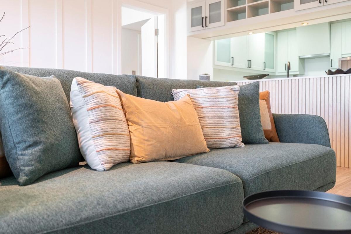 Warm 2-bedrooms With Modern Kitchen Interior In The Greens! * Dubái
