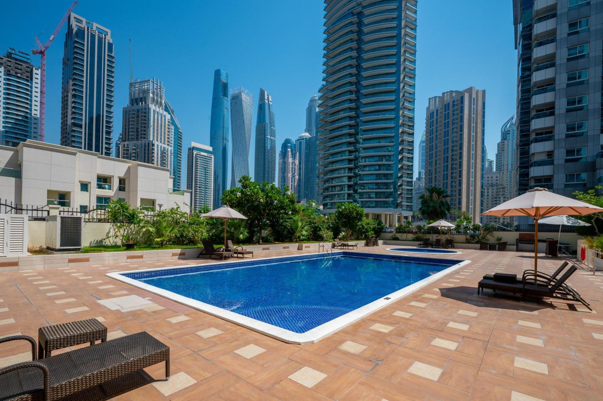 Apartment Luxurious 1-br In Active Marina *