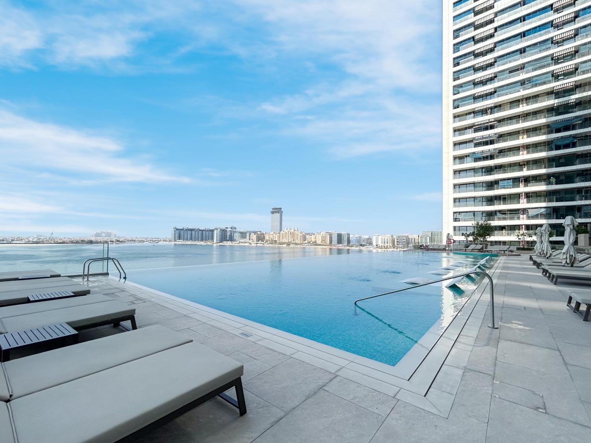 Exclusive 1br With Private Access Appartement *