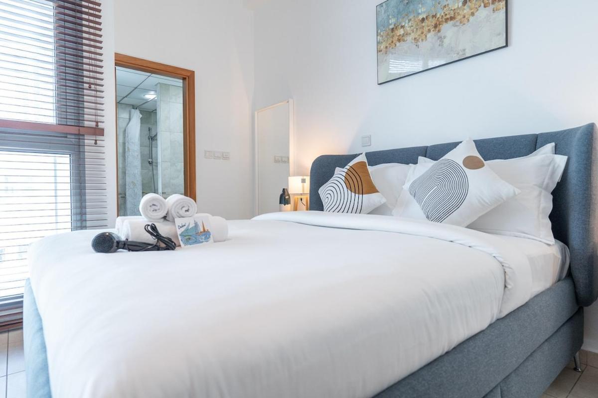 Stylish 1-bedroom In Marina Near The Walk!