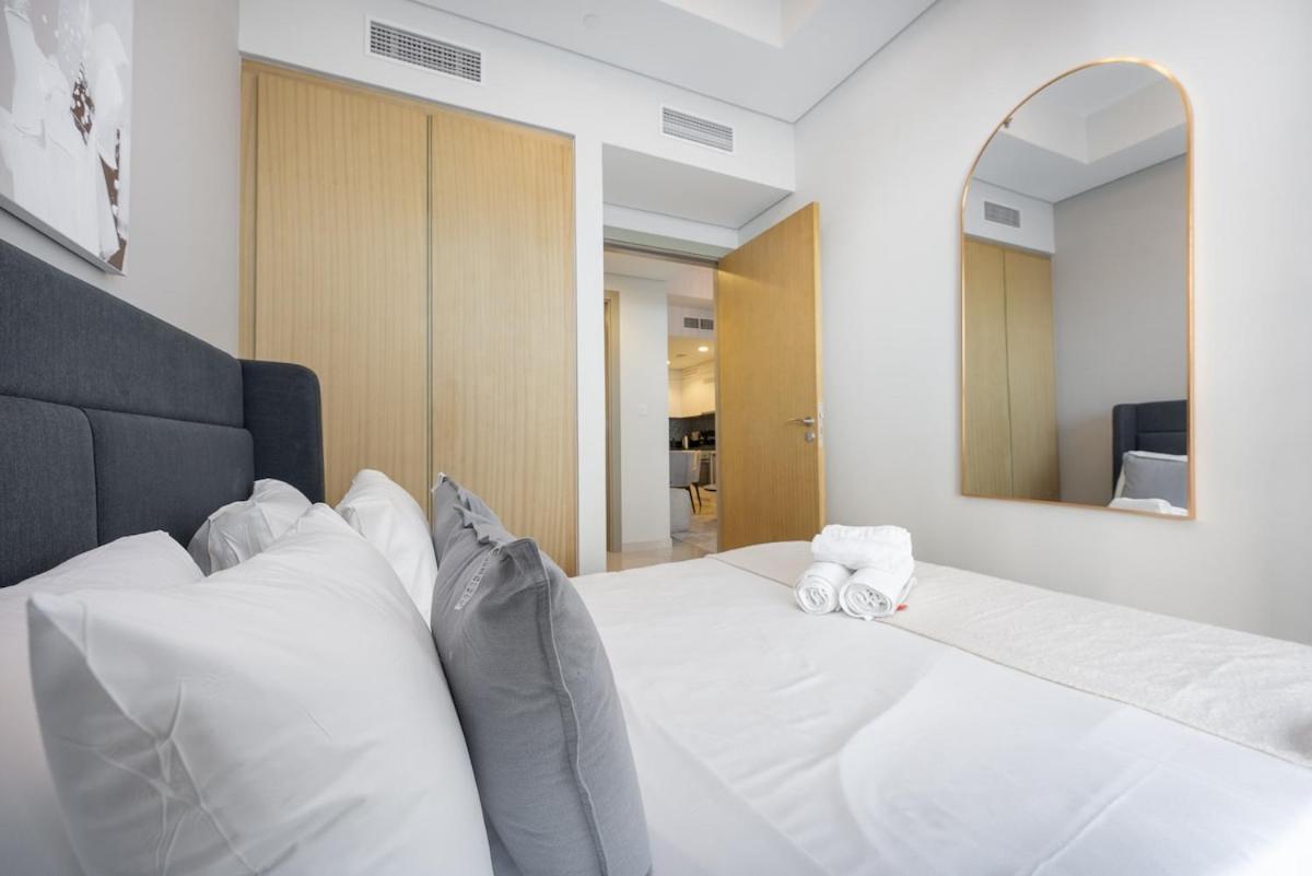 Elegant 2 Bedroom With Great Views In Business Bay Dubaï