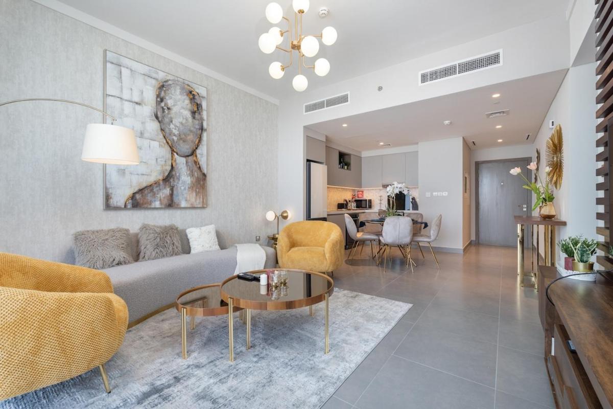 Stylish 2-bed Oasis With Pool In Peaceful Creek Harbour Apartment