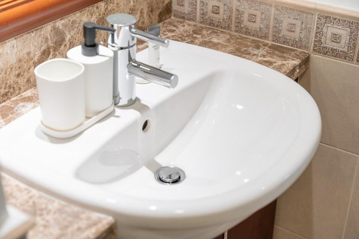 Apartamento Spacious 3-bedrooms With Cozy Balcony In Palm Jumeira! Dubái